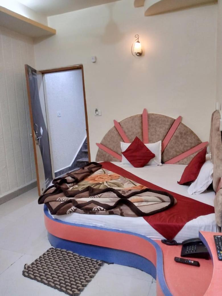 Hotel Amar Palace Pachmarhī Exteriér fotografie